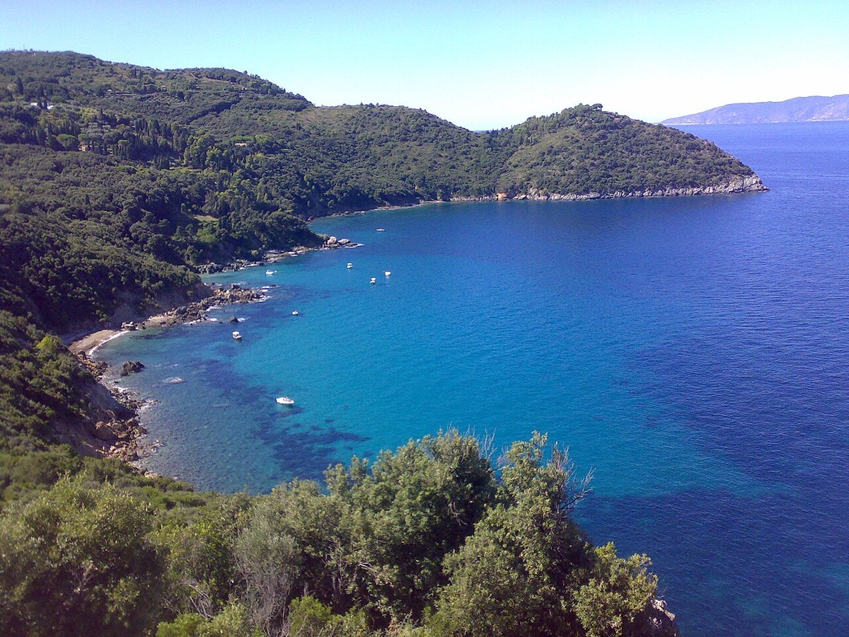 Boats in Cala Grande, Monte Argentario · Coastal scenery, not a confirmed charter